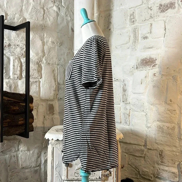 Ampersand & | Extra Long Striped Pocket Tee - Picture 4 of 6